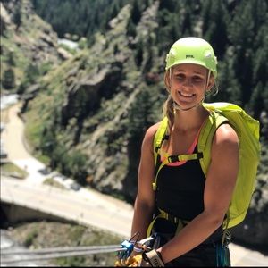 Meet your Posher, Dana